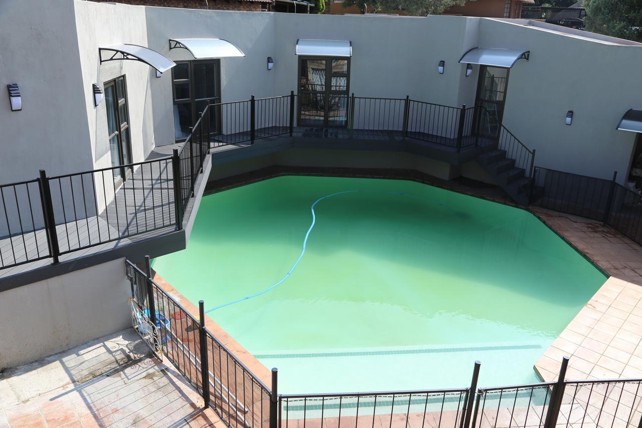 Zen Bnb Sandton Esterno foto