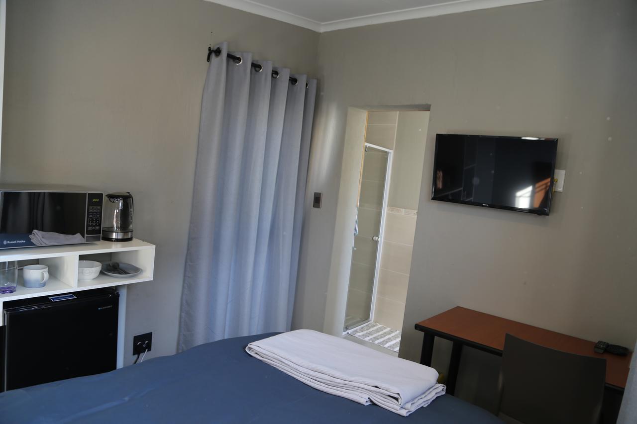 Zen Bnb Sandton Esterno foto