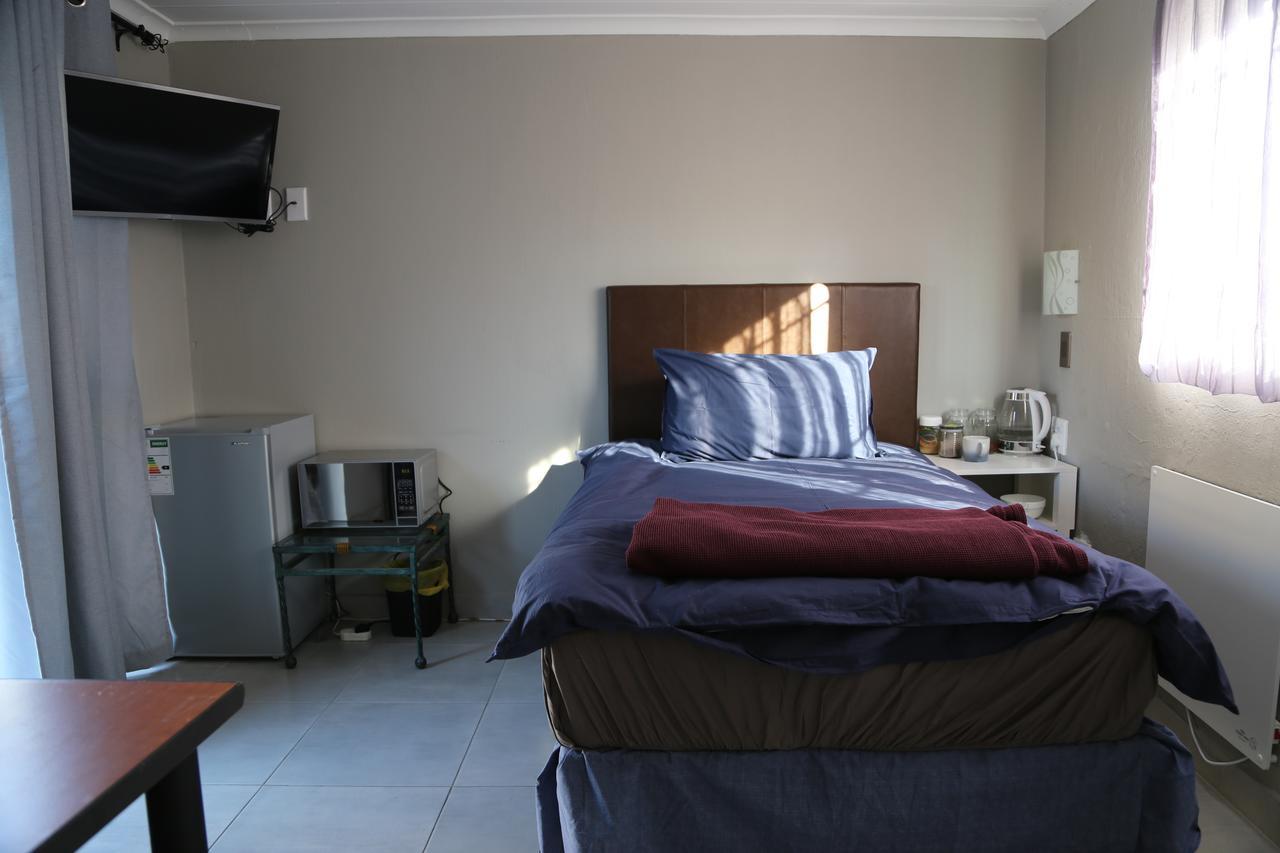 Zen Bnb Sandton Esterno foto